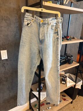 NWOT Zara Acid Wash high rise mom Jeans